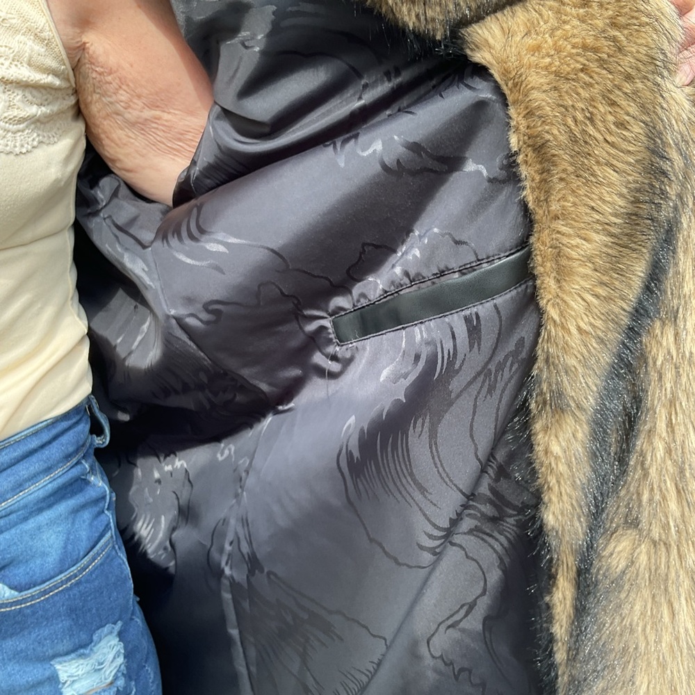 Classic Women's Faux Fur Long Coat in Taupe Brown - Picture 8 of 8